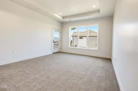Tiny photo for 5609 Fallbrook Lane, Medford, OR 97504 (MLS # 220227270)