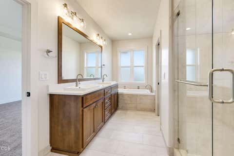 Tiny photo for 5609 Fallbrook Lane, Medford, OR 97504 (MLS # 220227270)