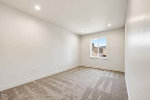 Tiny photo for 5609 Fallbrook Lane, Medford, OR 97504 (MLS # 220227270)