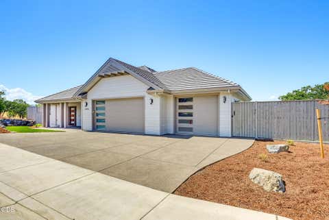 Tiny photo for 5609 Fallbrook Lane, Medford, OR 97504 (MLS # 220227270)