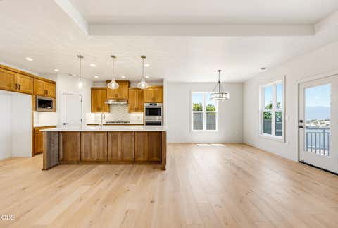 Tiny photo for 5609 Fallbrook Lane, Medford, OR 97504 (MLS # 220227270)