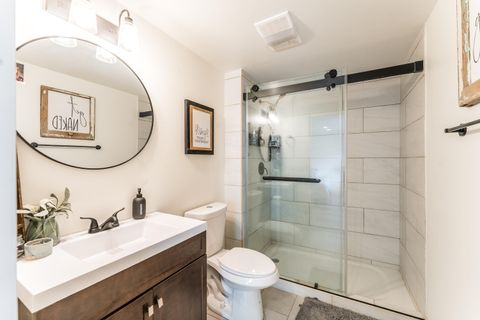 Tiny photo for 708 NW Greenwood Ave, Redmond, OR 97756 (MLS # 220214881)