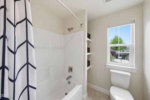 Tiny photo for 20042 SW Sunny Way, Bend, OR 97702 (MLS # 220223235)