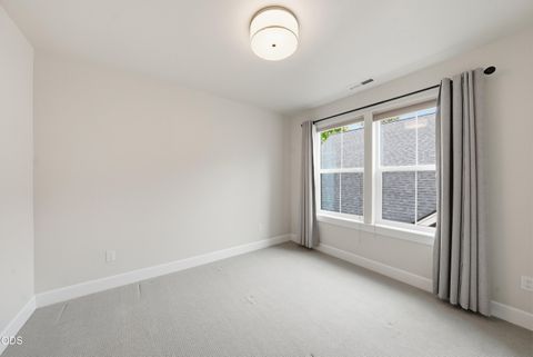 Tiny photo for 20042 SW Sunny Way, Bend, OR 97702 (MLS # 220223235)