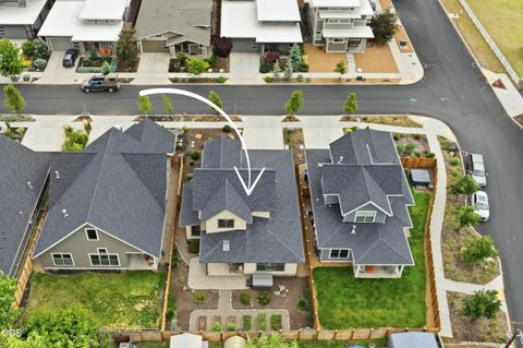Tiny photo for 20042 SW Sunny Way, Bend, OR 97702 (MLS # 220223235)