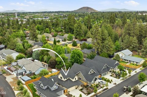 Tiny photo for 20042 SW Sunny Way, Bend, OR 97702 (MLS # 220223235)