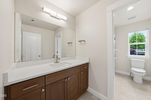 Tiny photo for 20042 SW Sunny Way, Bend, OR 97702 (MLS # 220223235)
