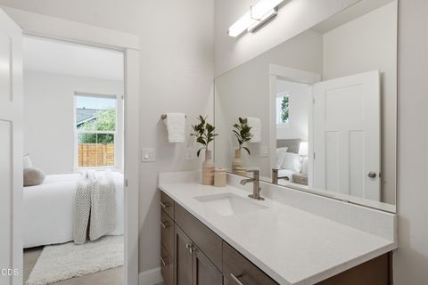 Tiny photo for 20042 SW Sunny Way, Bend, OR 97702 (MLS # 220223235)