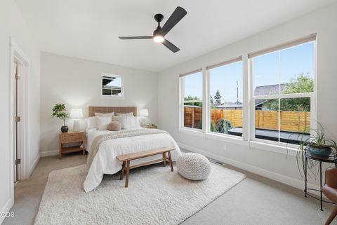Tiny photo for 20042 SW Sunny Way, Bend, OR 97702 (MLS # 220223235)