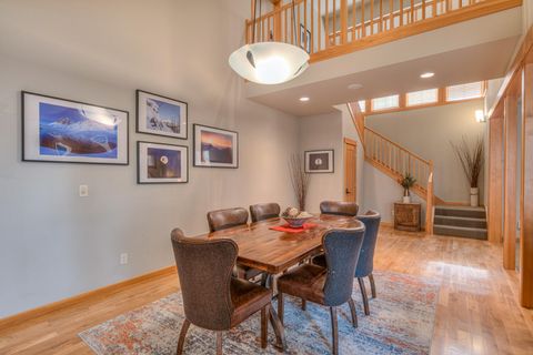 Tiny photo for 57135 Evergreen Loop, Sunriver, OR 97707 (MLS # 220217177)