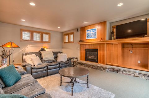 Tiny photo for 57135 Evergreen Loop, Sunriver, OR 97707 (MLS # 220217177)