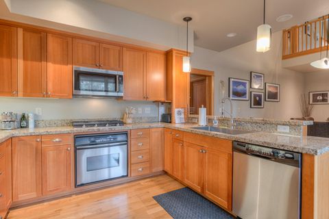 Tiny photo for 57135 Evergreen Loop, Sunriver, OR 97707 (MLS # 220217177)