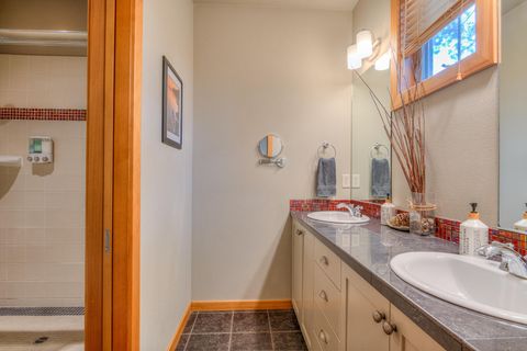 Tiny photo for 57135 Evergreen Loop, Sunriver, OR 97707 (MLS # 220217177)