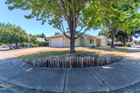 Tiny photo for 1104 Coachman Drive, Central Point, OR 97502 (MLS # 220223980)