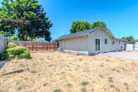 Tiny photo for 1104 Coachman Drive, Central Point, OR 97502 (MLS # 220223980)