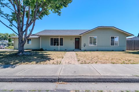 Tiny photo for 1104 Coachman Drive, Central Point, OR 97502 (MLS # 220223980)