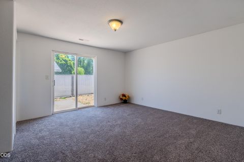 Tiny photo for 1104 Coachman Drive, Central Point, OR 97502 (MLS # 220223980)