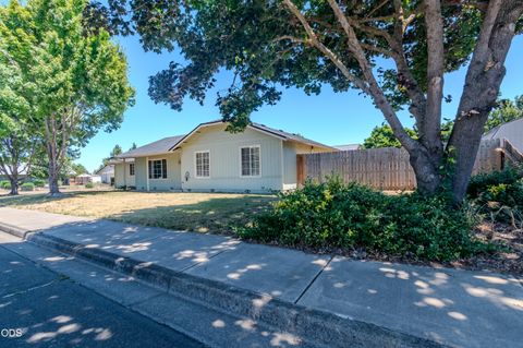 Tiny photo for 1104 Coachman Drive, Central Point, OR 97502 (MLS # 220223980)