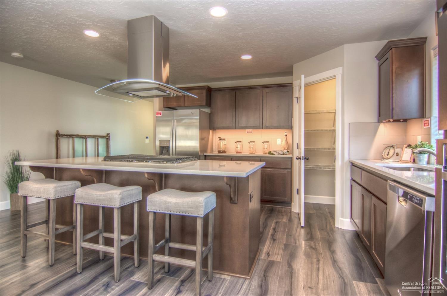 27 Elm - Residential