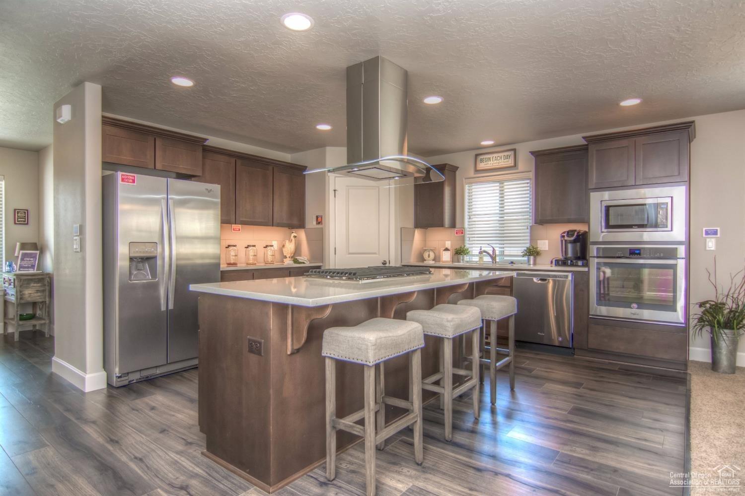 27 Elm - Residential