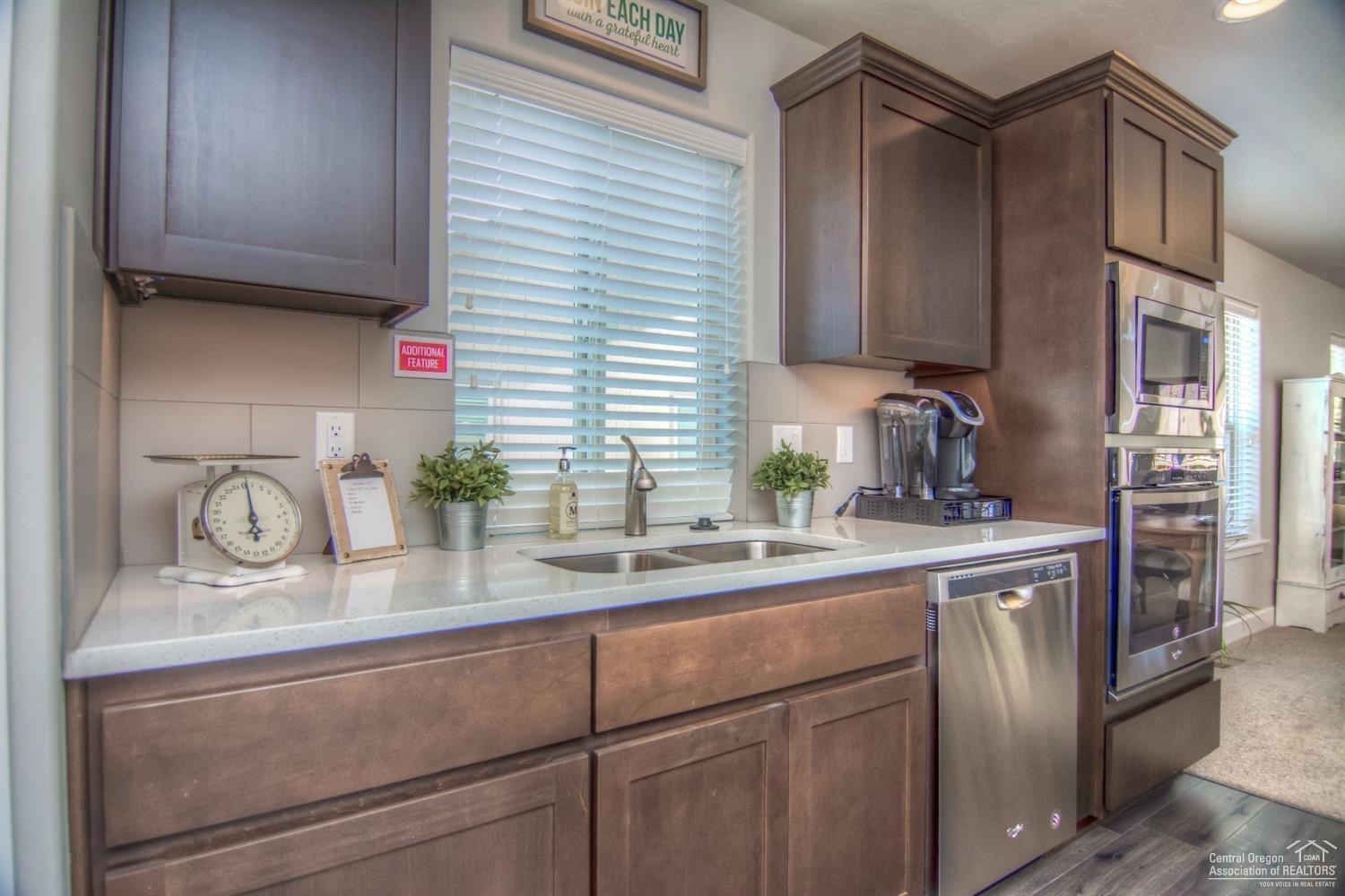 27 Elm - Residential