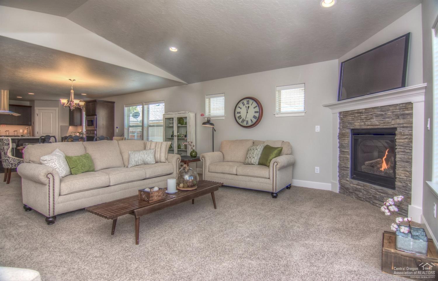 27 Elm - Residential