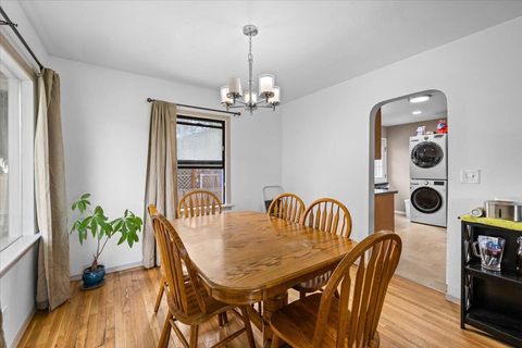 Tiny photo for 442 NE Baker Drive, Grants Pass, OR 97526 (MLS # 220216960)