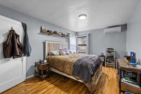 Tiny photo for 442 NE Baker Drive, Grants Pass, OR 97526 (MLS # 220216960)