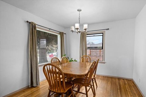 Tiny photo for 442 NE Baker Drive, Grants Pass, OR 97526 (MLS # 220216960)