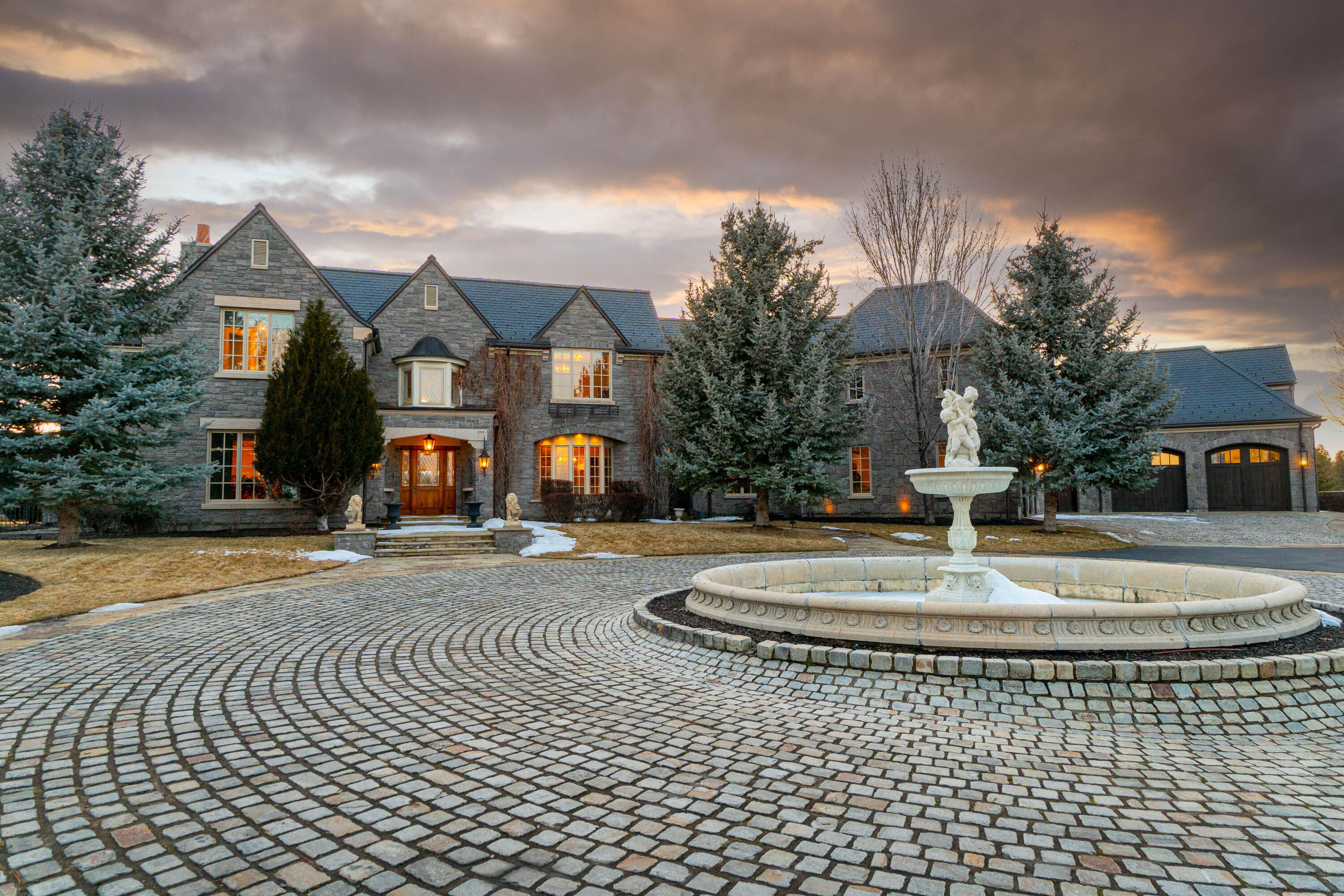 The Highlands at Broken Top - Residential