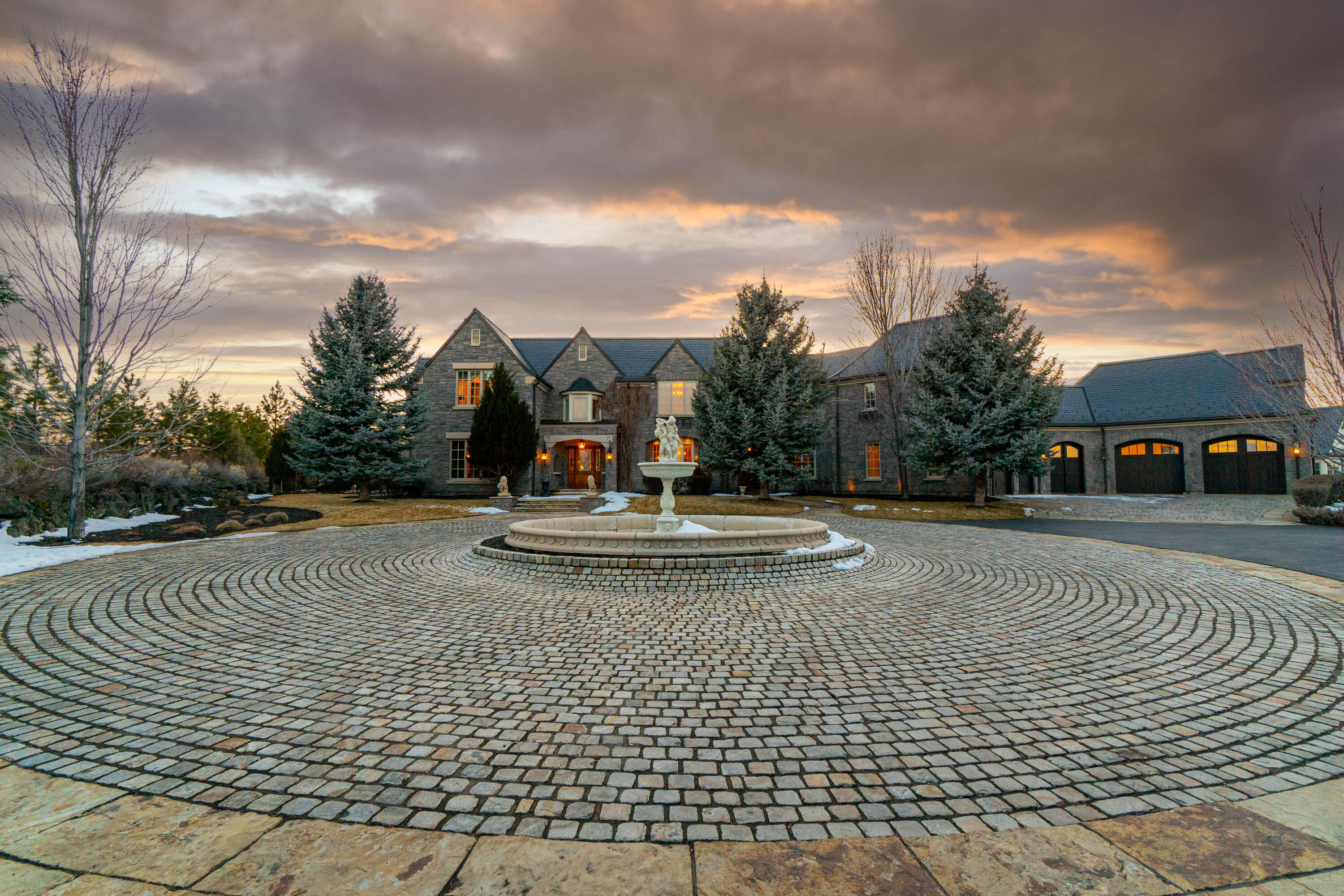 The Highlands at Broken Top - Residential