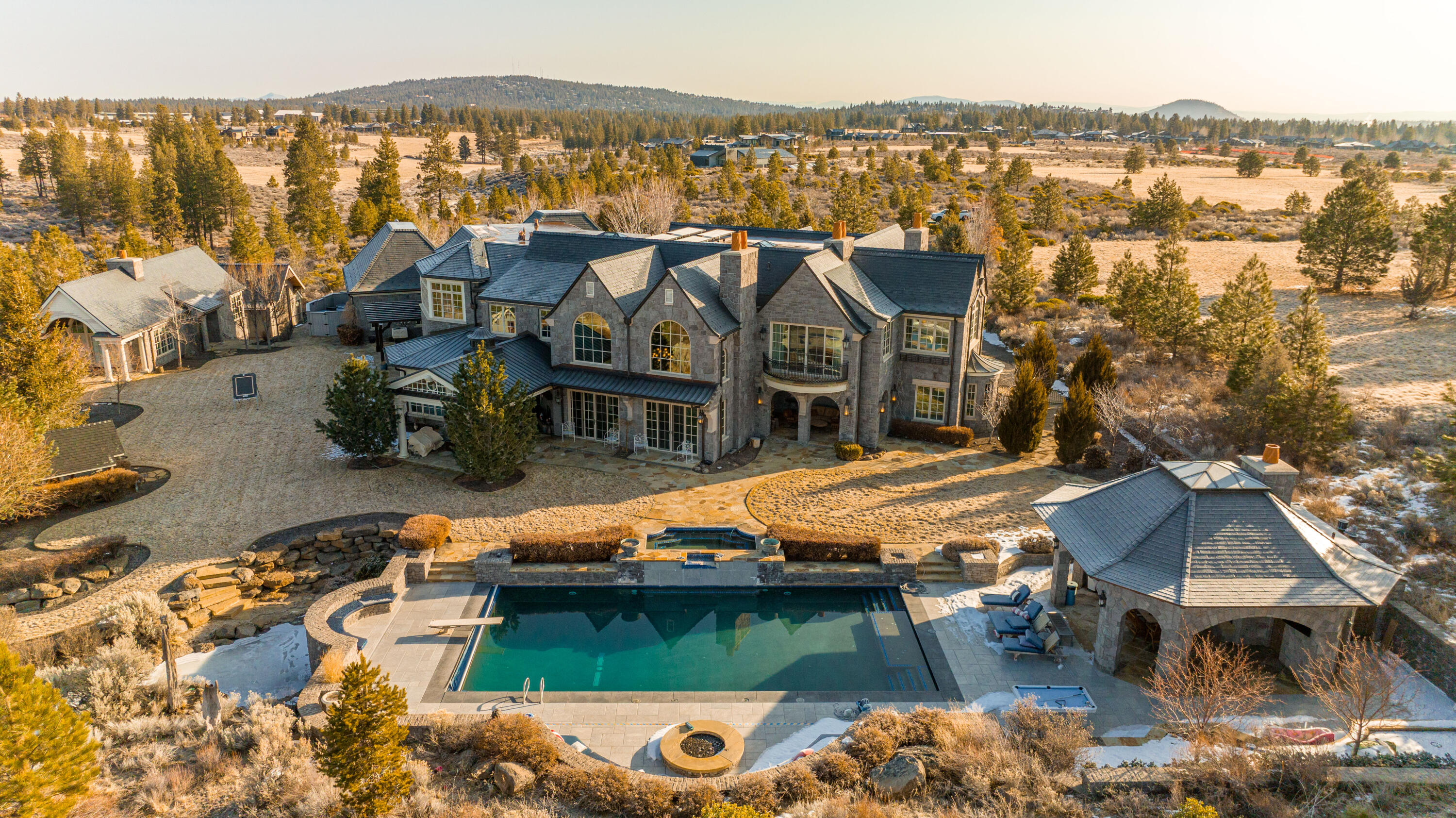 The Highlands at Broken Top - Residential