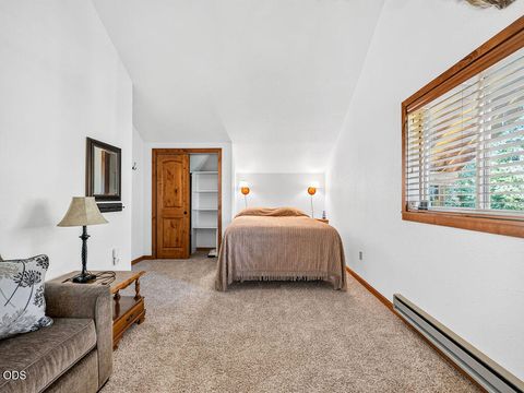 Tiny photo for 27458 Rocky Point Road, Klamath Falls, OR 97601 (MLS # 220223851)