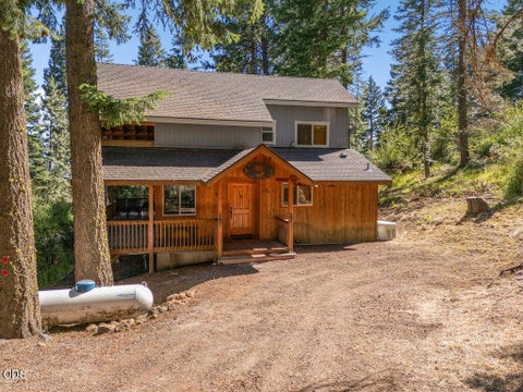Photo of 27458 Rocky Point Road, Klamath Falls, OR 97601 (MLS # 220223851)