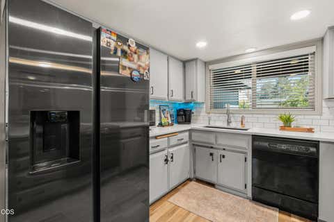Tiny photo for 3052 Crystal Mountain Avenue, Medford, OR 97504 (MLS # 220227474)