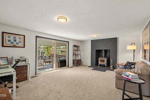 Tiny photo for 3052 Crystal Mountain Avenue, Medford, OR 97504 (MLS # 220227474)