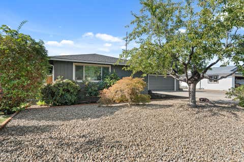 Tiny photo for 3052 Crystal Mountain Avenue, Medford, OR 97504 (MLS # 220227474)