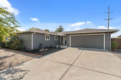 Photo of 3052 Crystal Mountain Avenue, Medford, OR 97504 (MLS # 220227474)