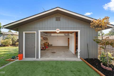 Tiny photo for 3052 Crystal Mountain Avenue, Medford, OR 97504 (MLS # 220227474)