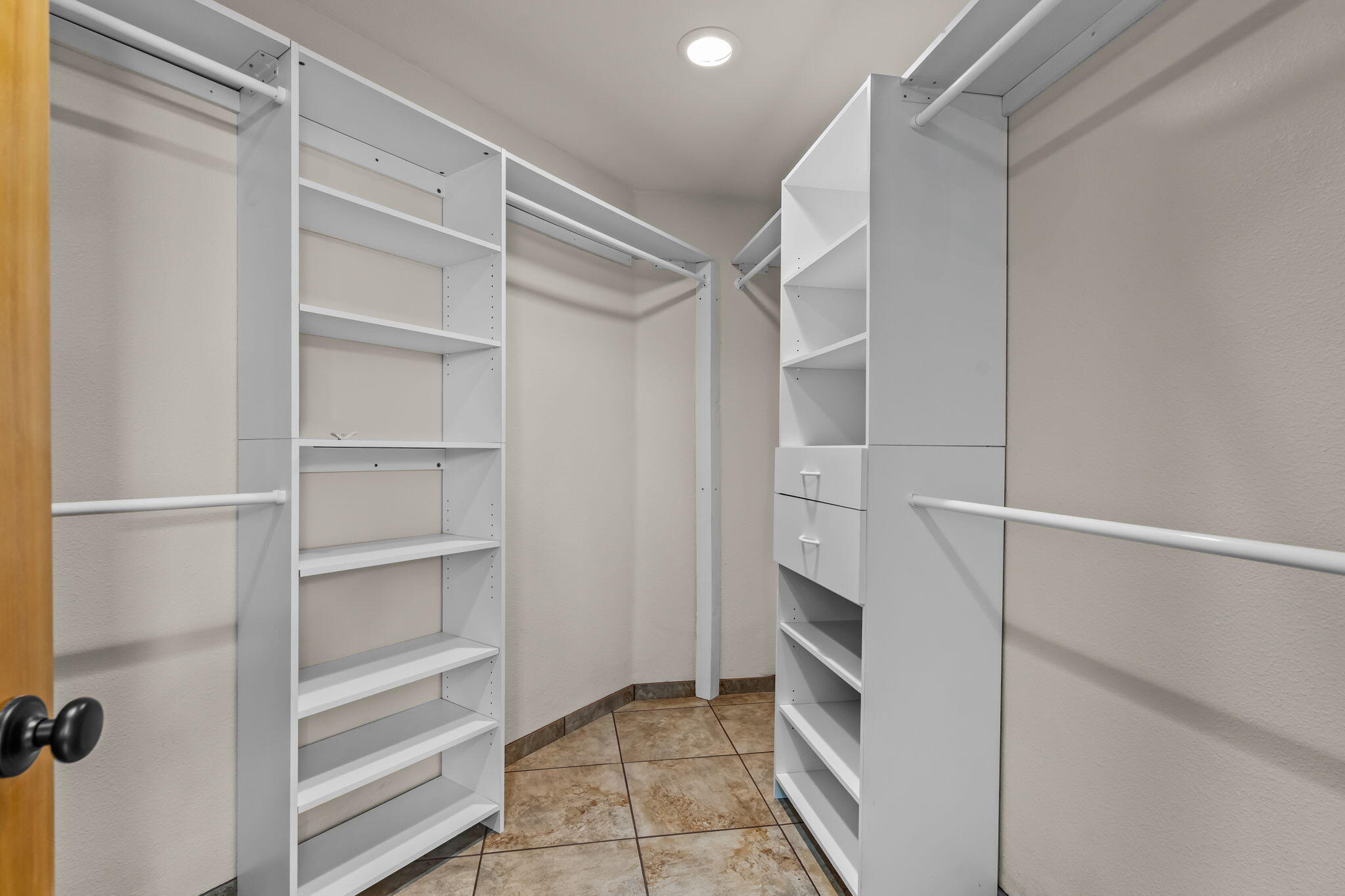 Panoramic View Est - Residential