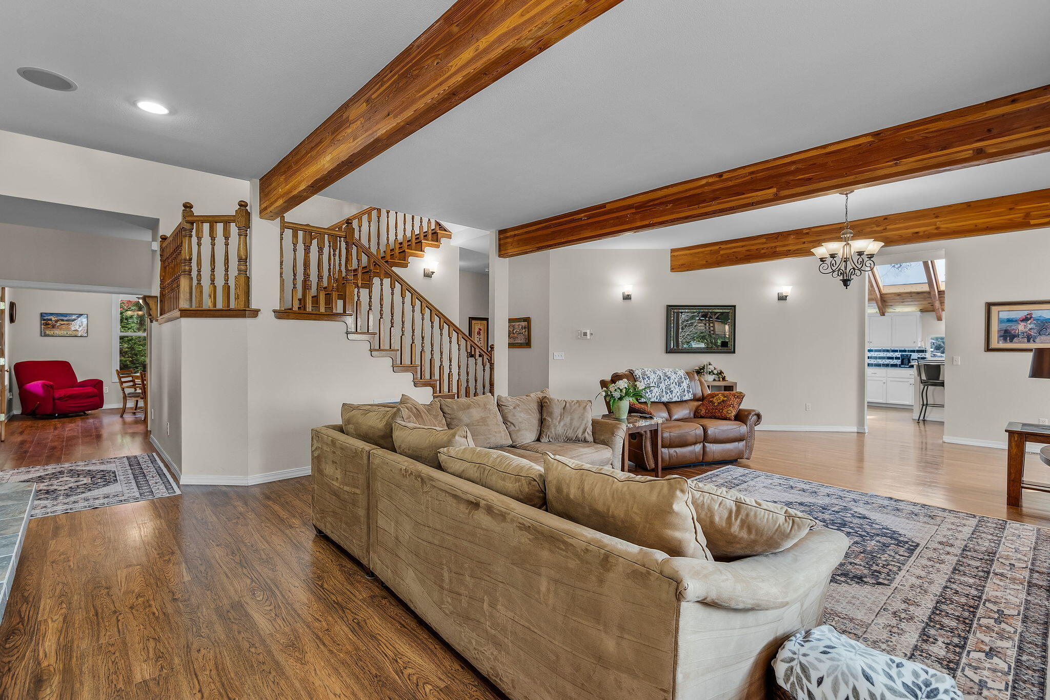 Panoramic View Est - Residential