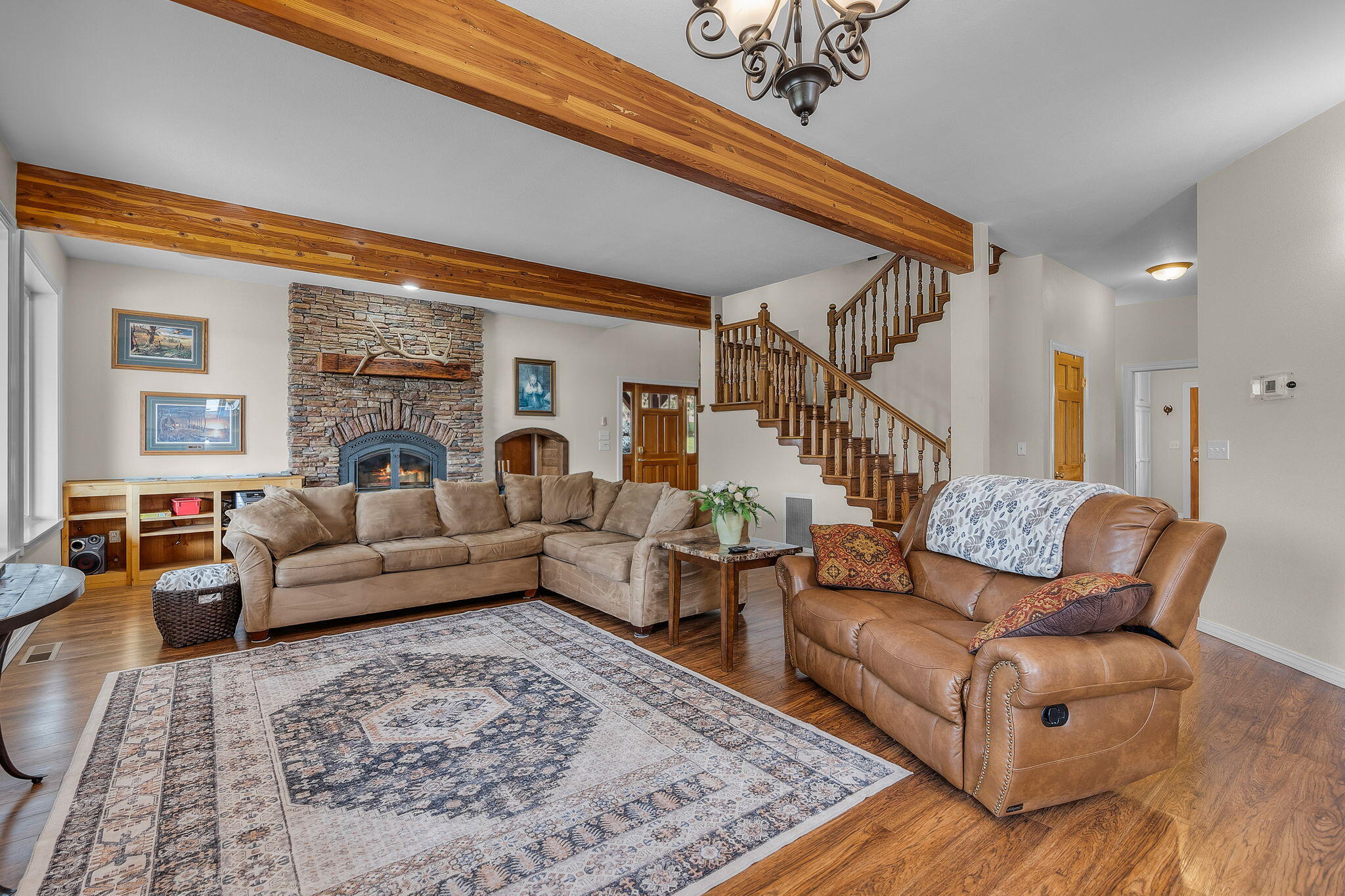 Panoramic View Est - Residential