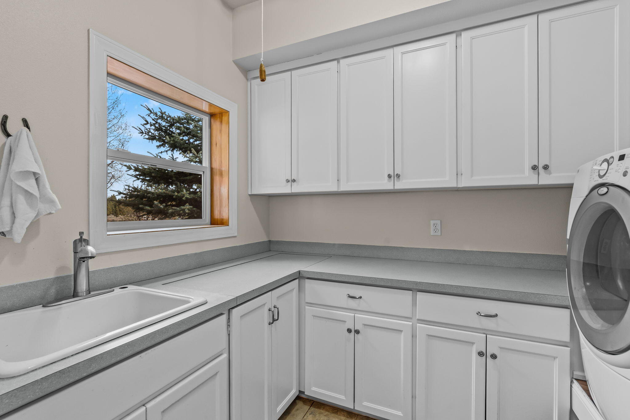 Panoramic View Est - Residential