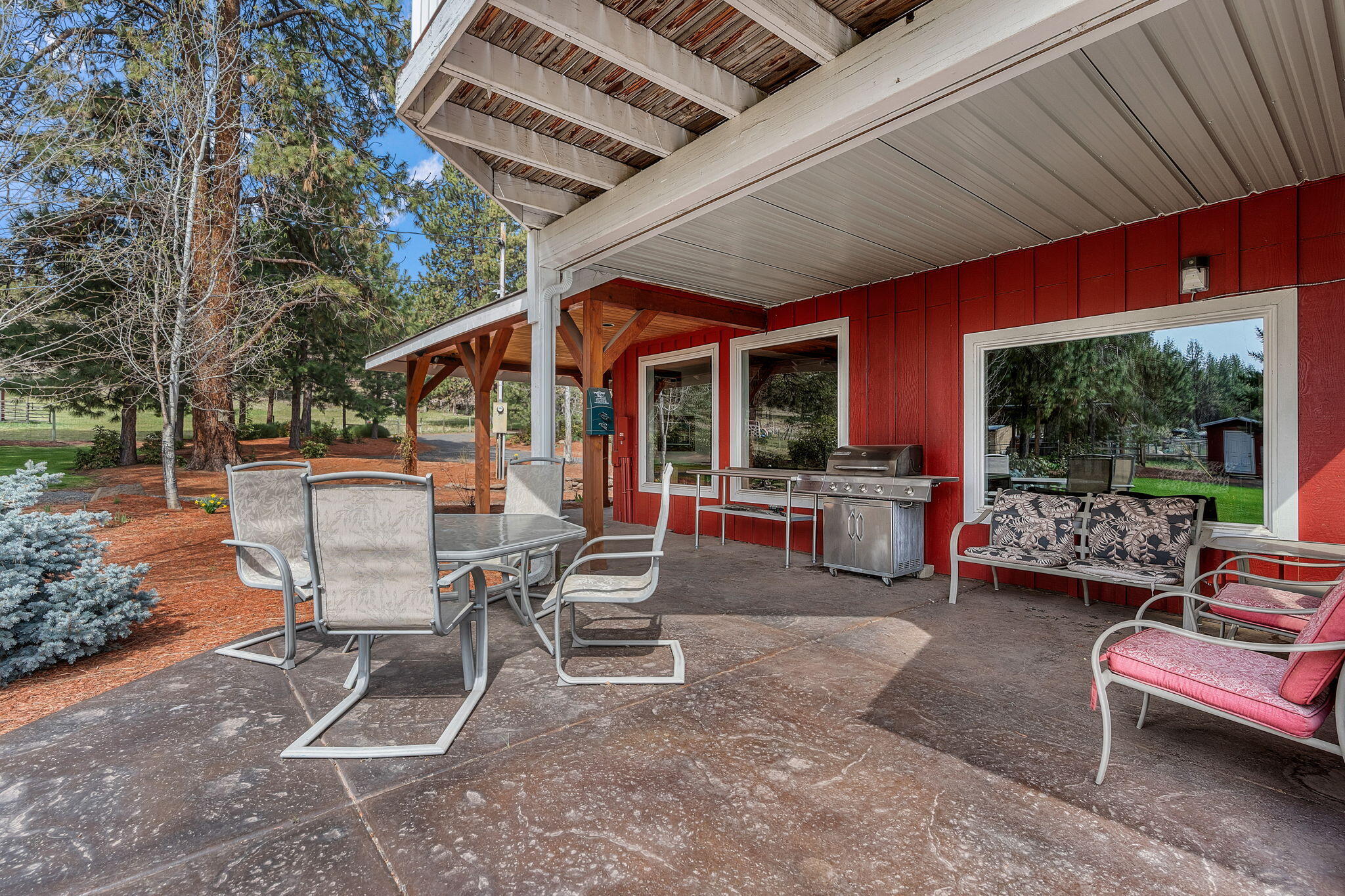 Panoramic View Est - Residential