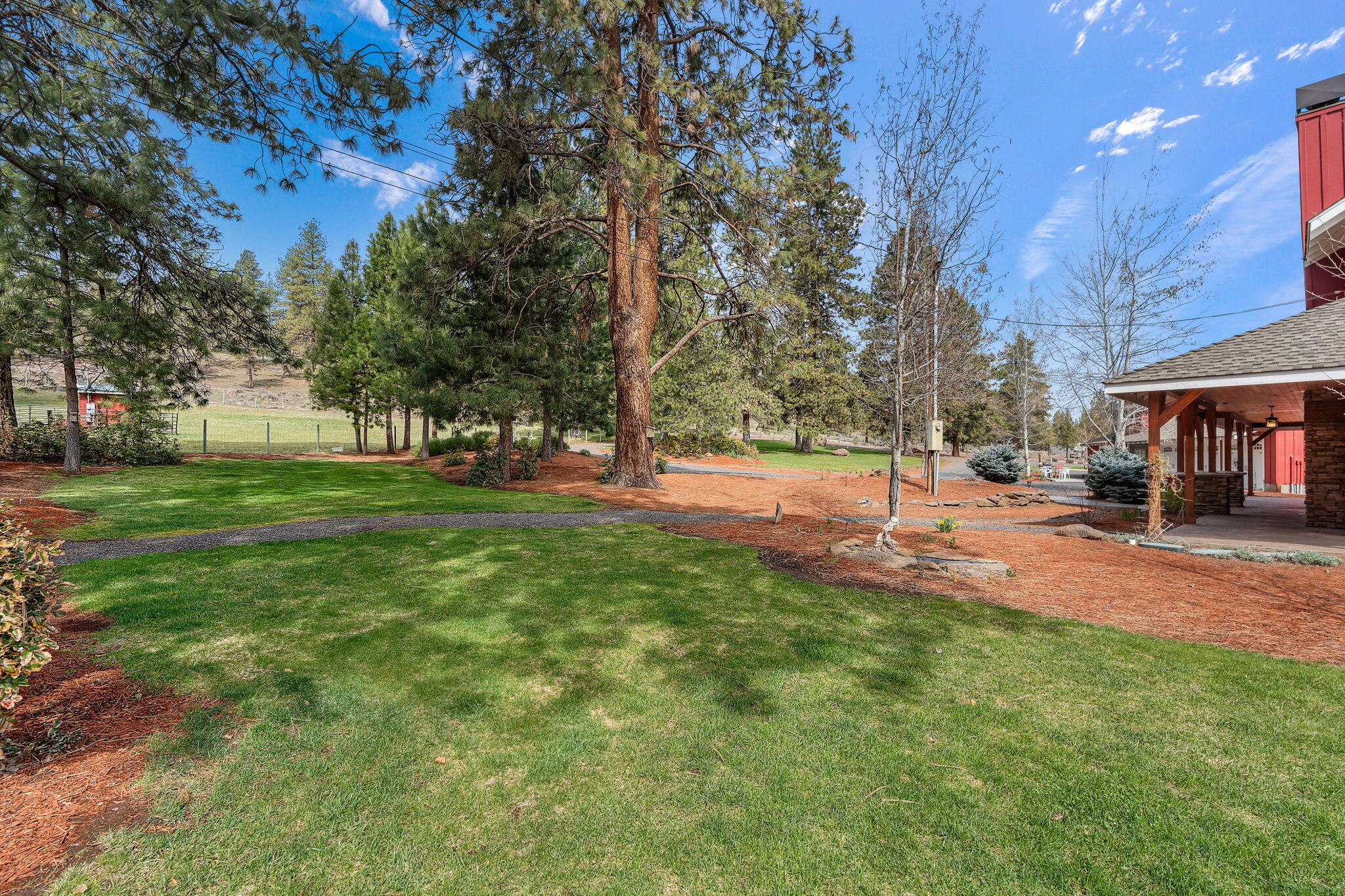 Panoramic View Est - Residential