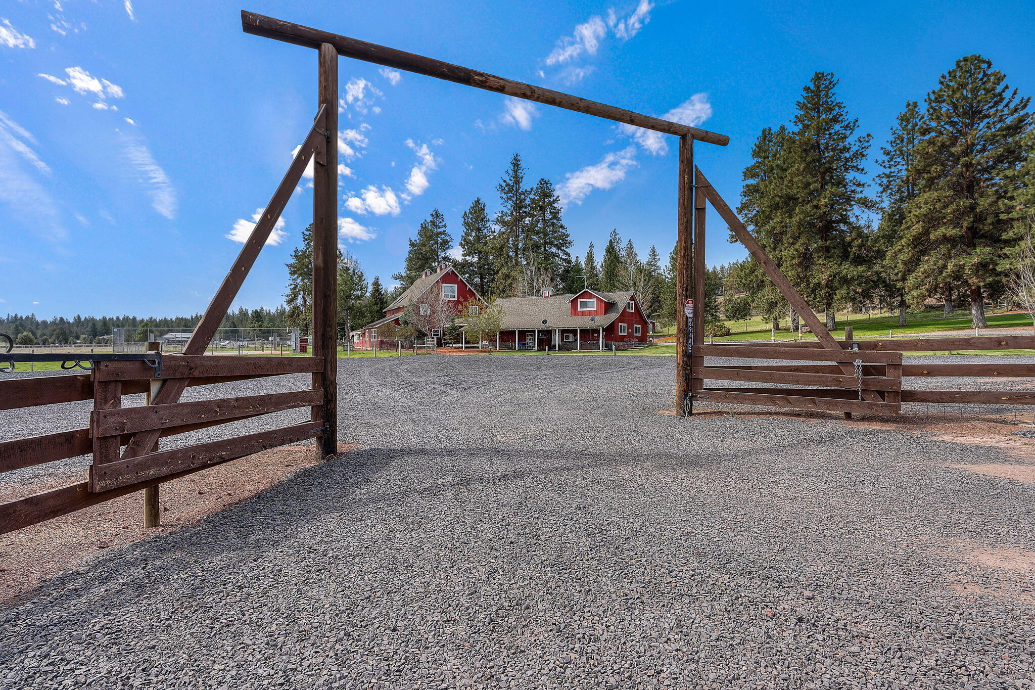 Panoramic View Est - Residential