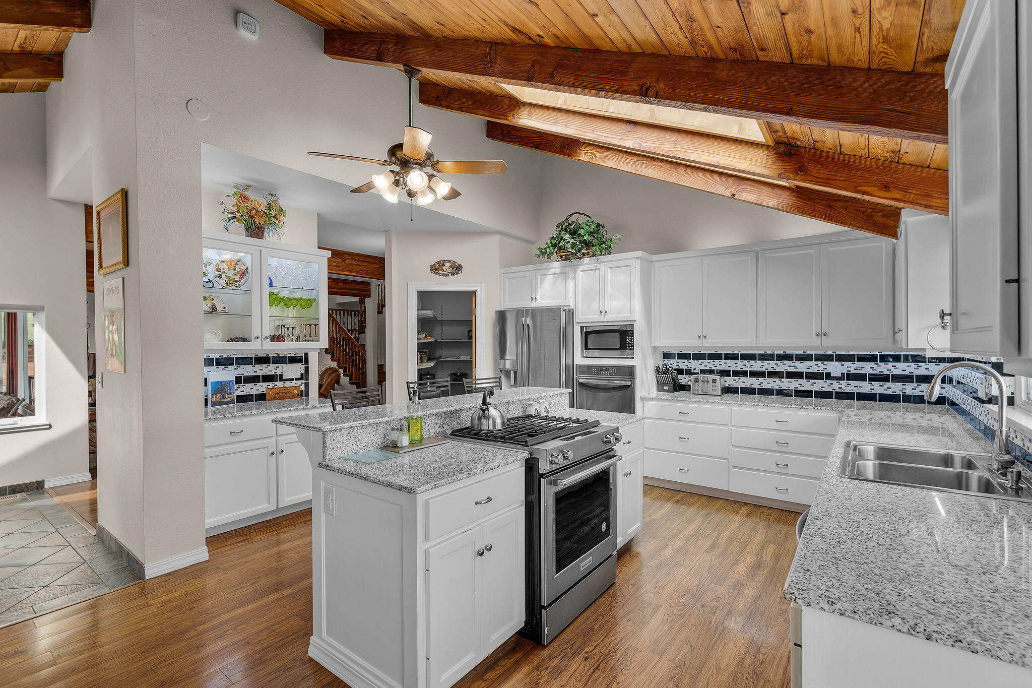 Panoramic View Est - Residential