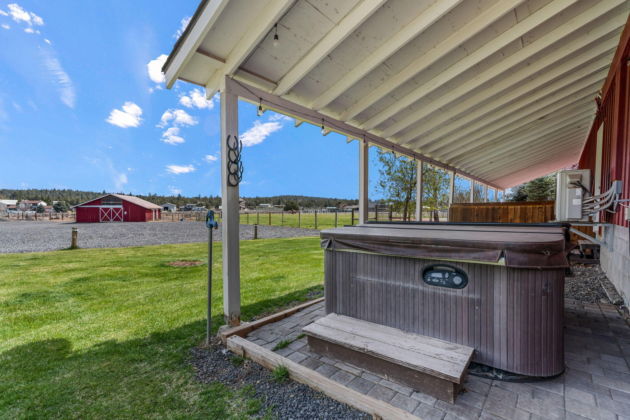 Panoramic View Est - Residential