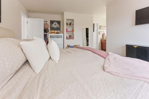 Tiny photo for 1448 NE Jennifer Way, Grants Pass, OR 97526 (MLS # 220212171)