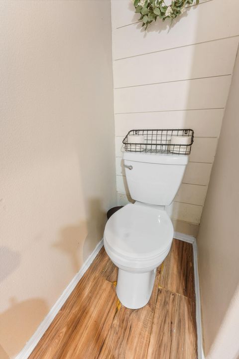 Tiny photo for 1448 NE Jennifer Way, Grants Pass, OR 97526 (MLS # 220212171)